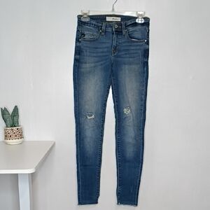 Kancan Light Wash High Rise Skinny Jeans Size 3/25 – Soft Stretch Denim
